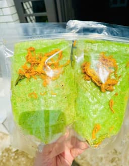 Bánh tráng cuốn sốt me
